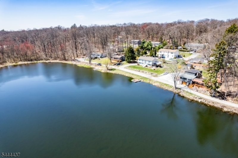 Nosenso Pond - Residential