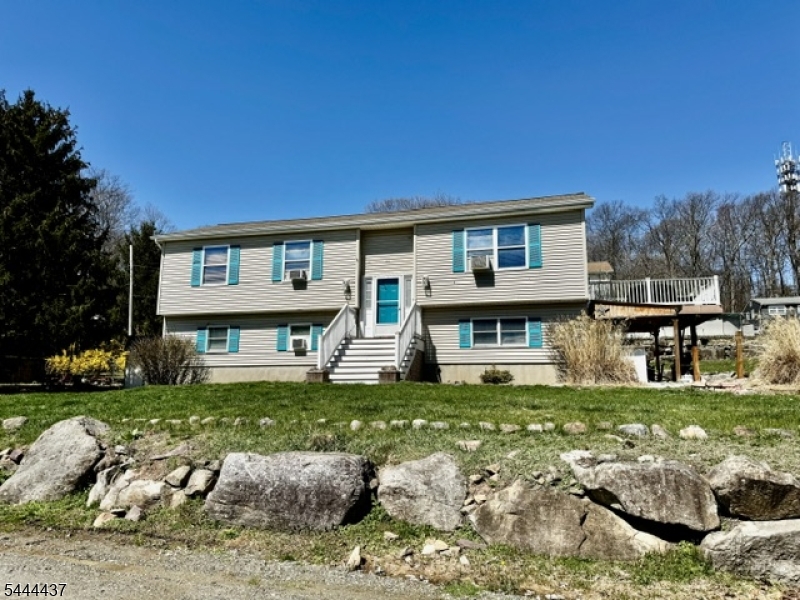 Nosenso Pond - Residential