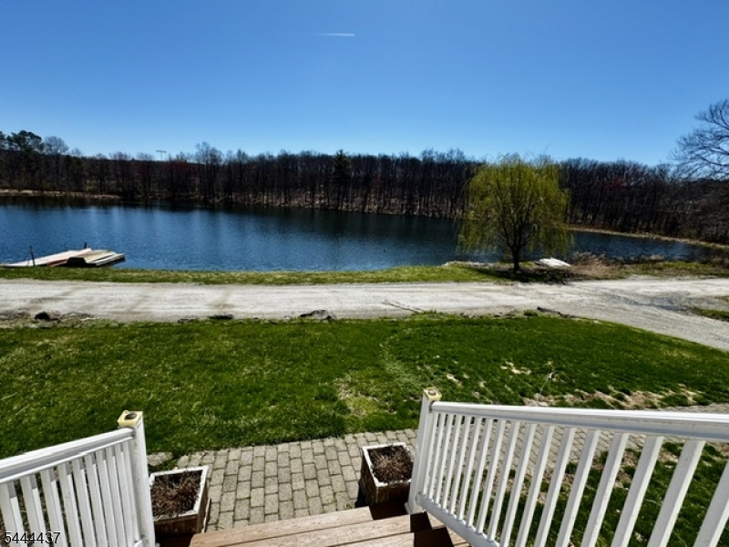 Nosenso Pond - Residential
