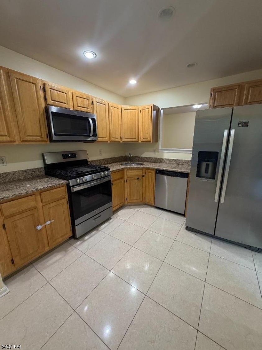 Somerset Glen - Residential Lease
