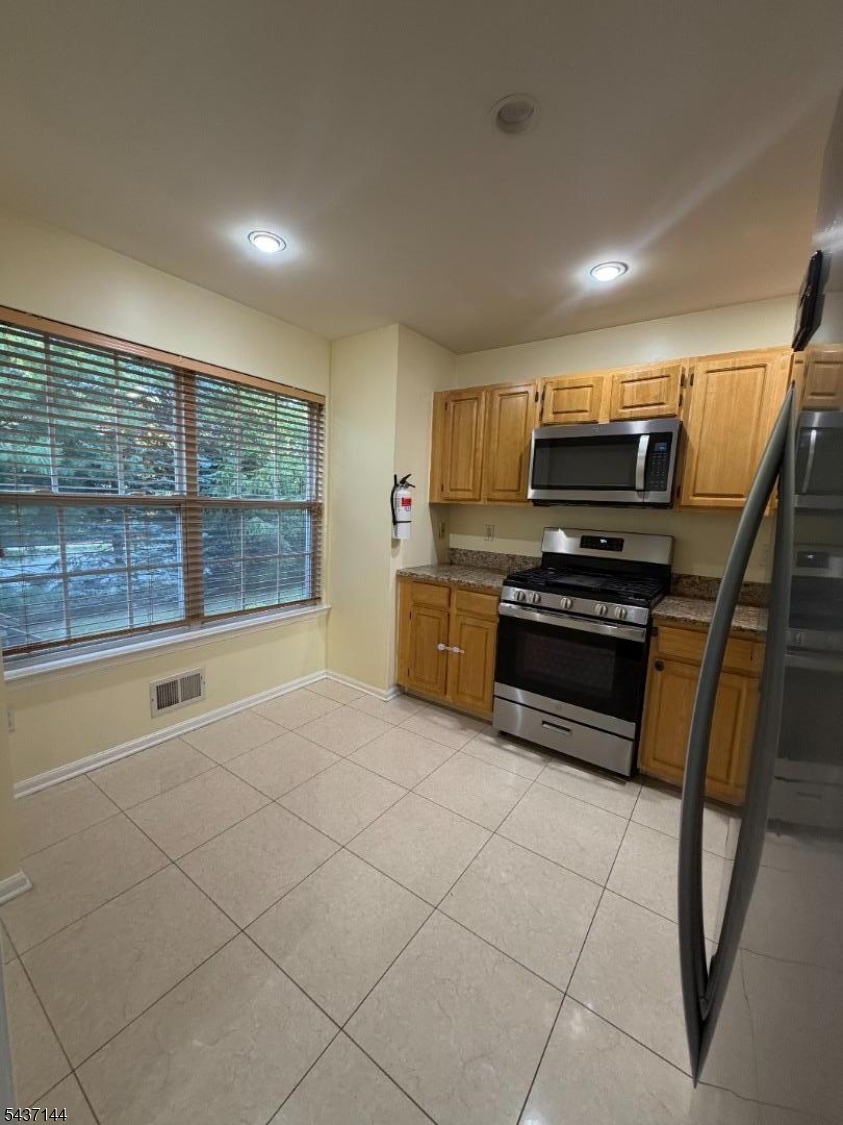 Somerset Glen - Residential Lease