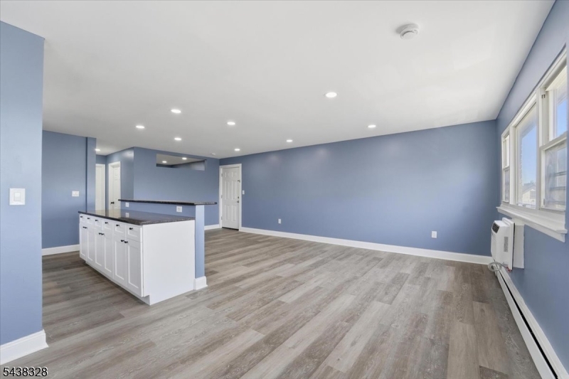 Elmora - Residential