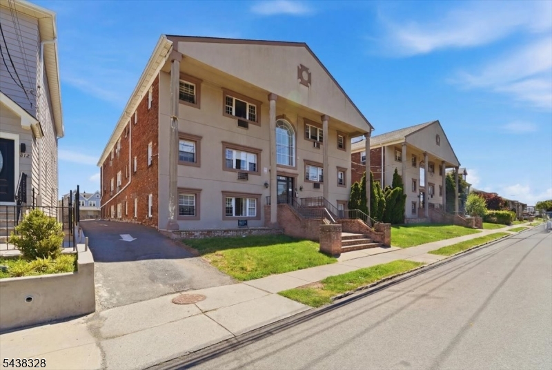 Elmora - Residential