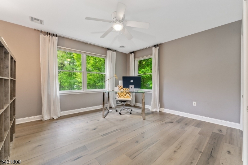 KINGWOOD - Residential
