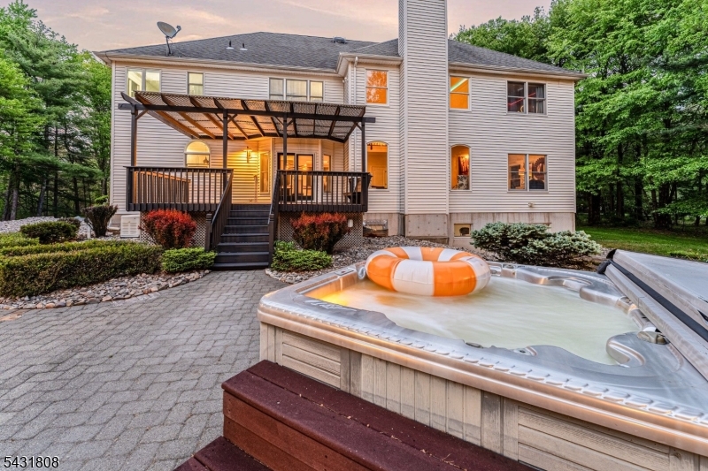 KINGWOOD - Residential