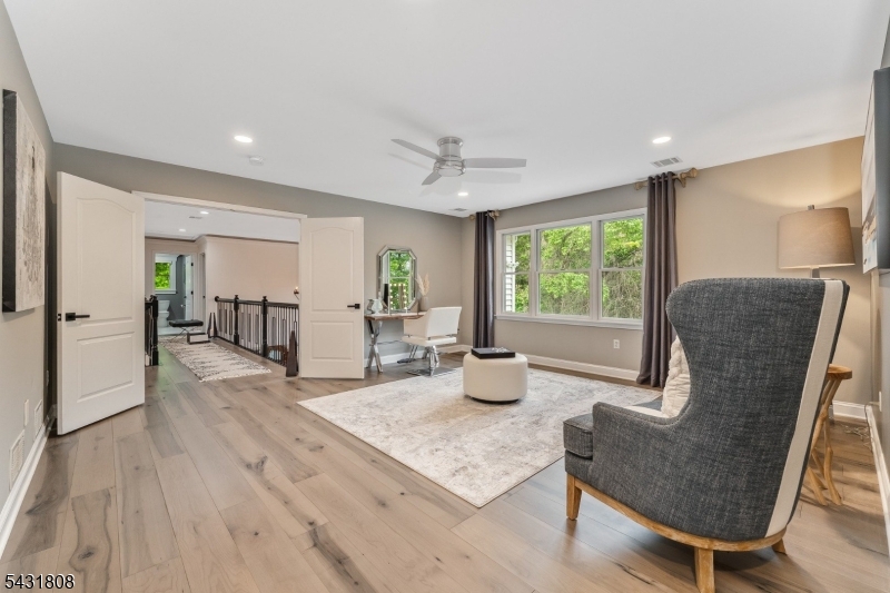 KINGWOOD - Residential