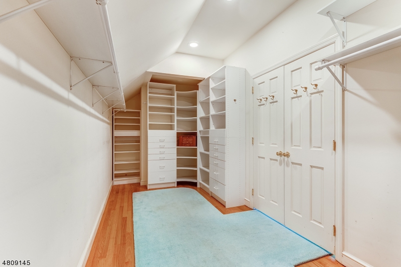 New Vernon - Residential