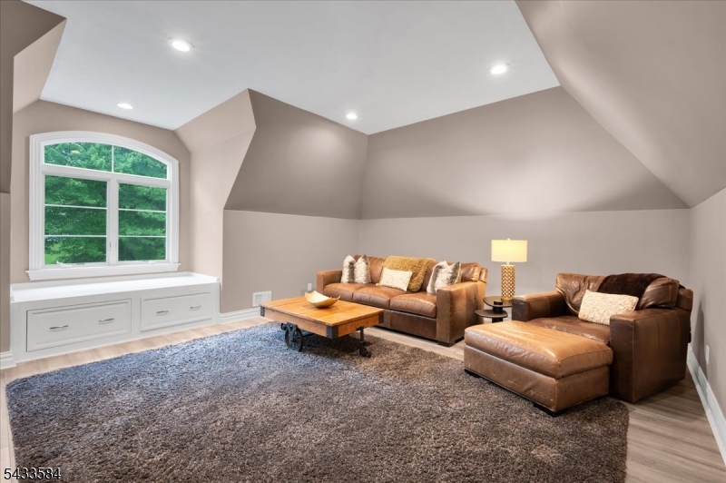 Watchung Ridge - Residential