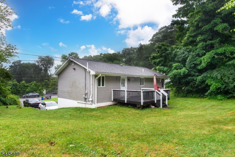 BARRY LAKES - Residential