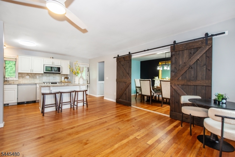 BARRY LAKES - Residential