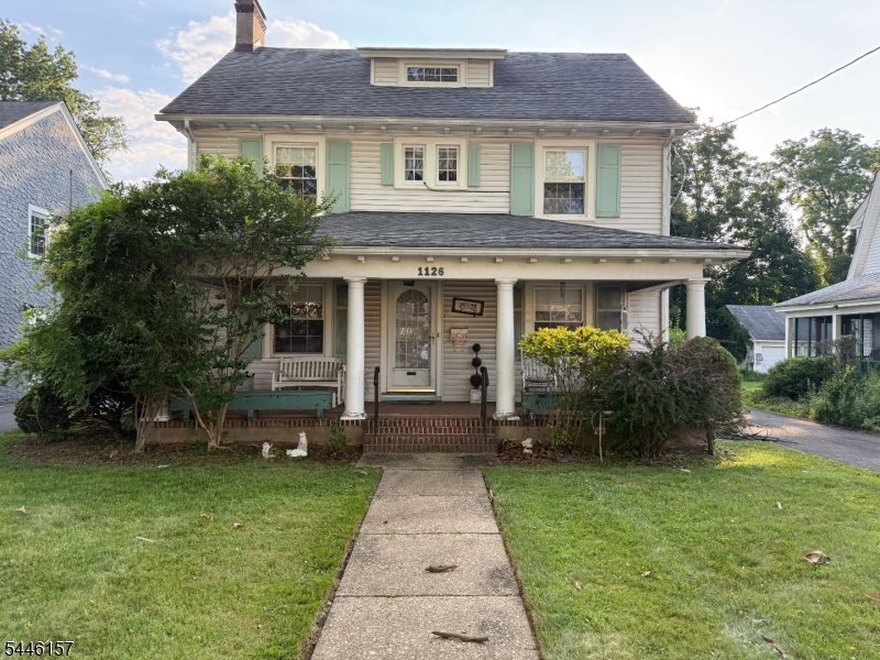 Calling All Investors Or Homeowners Looking to get their Hands Dirty. Beautiful Diamond in the Rough Waiting for You to Put your Beginning And Ending Touches on it. (Non-Working Furnace). Property Being Sold AS IS Buyers Responsible for all Township & Municipal Certs. Great Location Cash Offers Only! Highest & Best 7/18 12PM