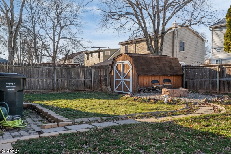 Lincoln Mannor - Residential