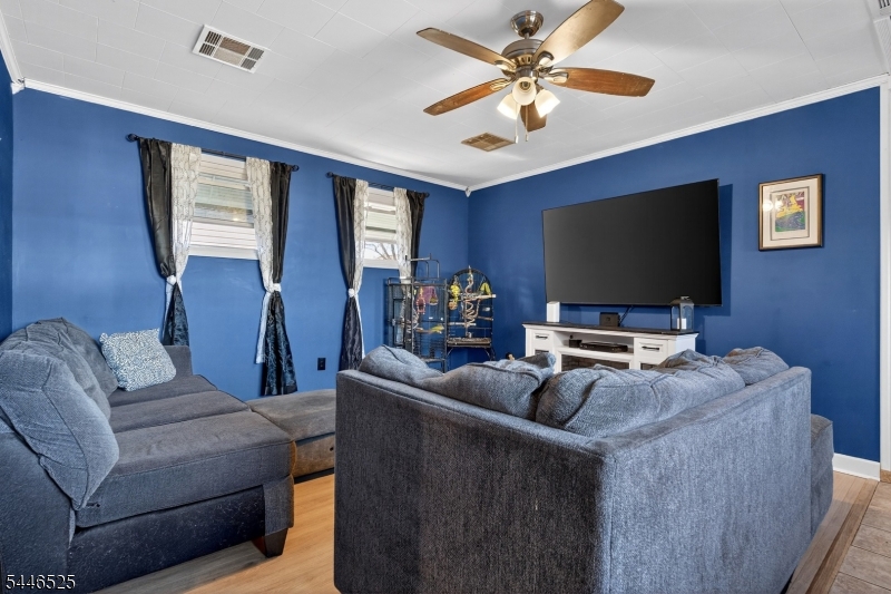Lincoln Mannor - Residential