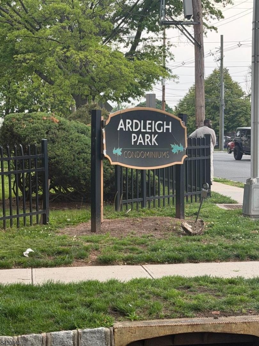 Ardleigh Park Condominiums - Residential