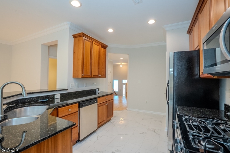 MONTGOMERY HILLS - Residential