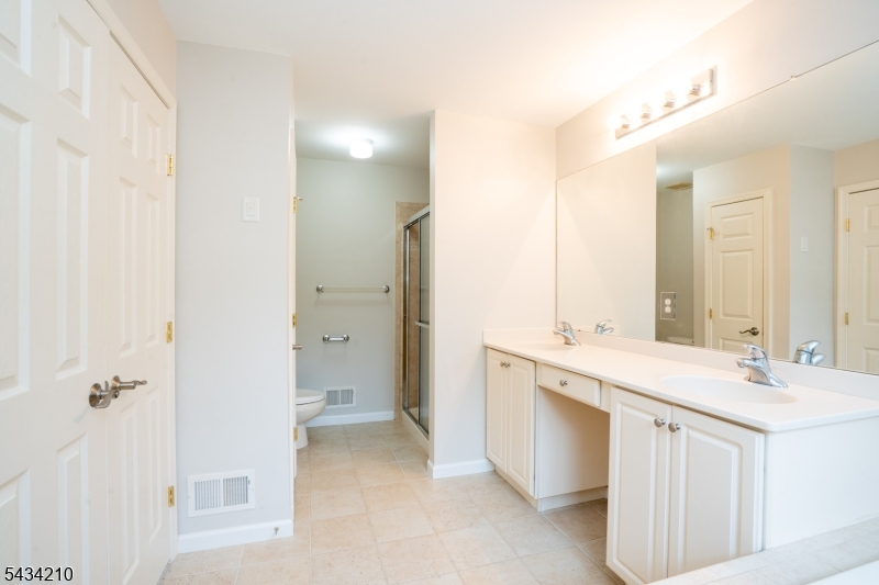 MONTGOMERY HILLS - Residential