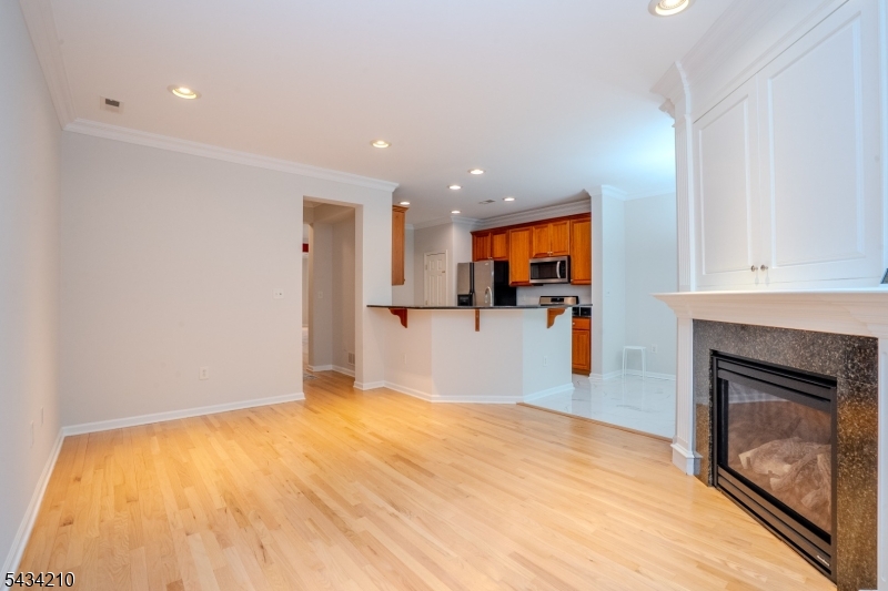 MONTGOMERY HILLS - Residential