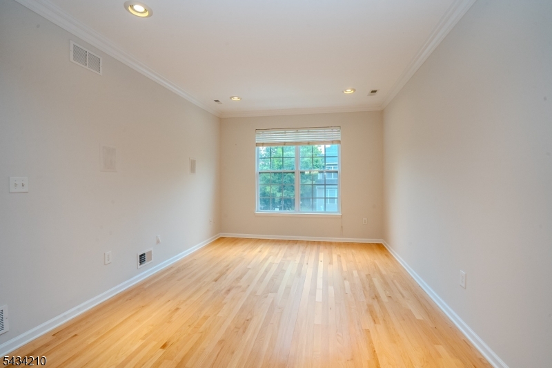 MONTGOMERY HILLS - Residential