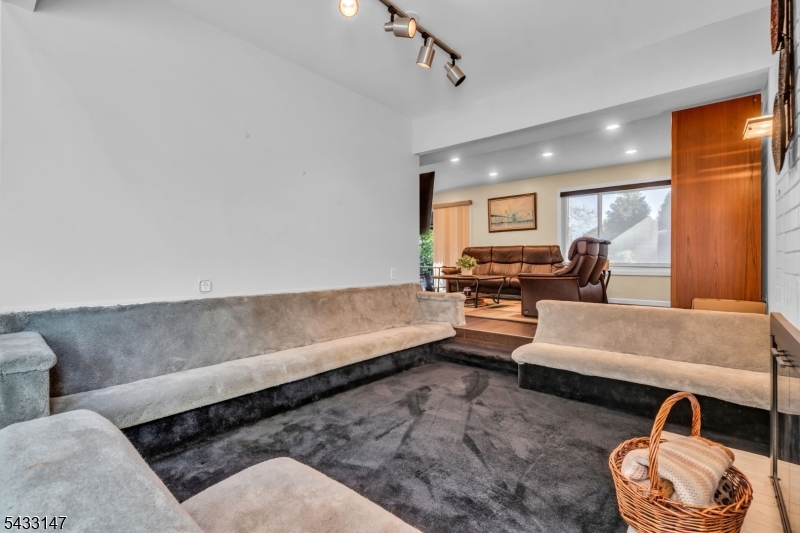 Monmouth Hts - Residential