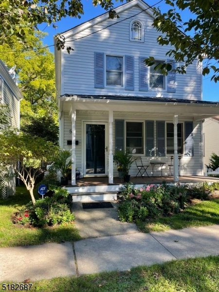 Immaculate single-family home, fully renovated and updated within walking distance to "The MorristownGreen", shops, restaurants and the NJ Transit Direct Train to NYC. Private deck with pergola and view of park.  Professionally landscaped with fenced yard, Pavor patio and a storage shed. Open floor plan, Granite counters with large breakfast bar, SS appliances and large pantry. Hard wood floors throughout.