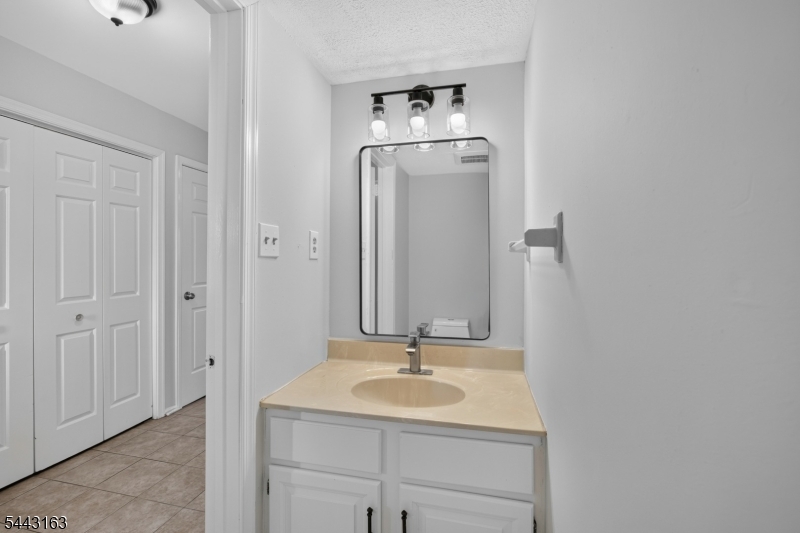 Quail Crest - Residential