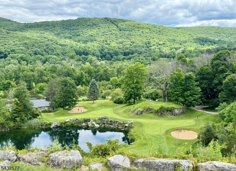 CRYSTAL SPRINGS - Residential