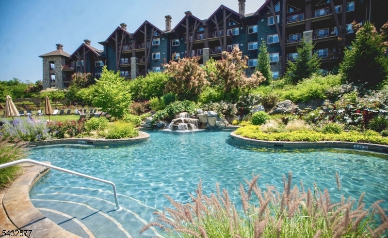 CRYSTAL SPRINGS - Residential
