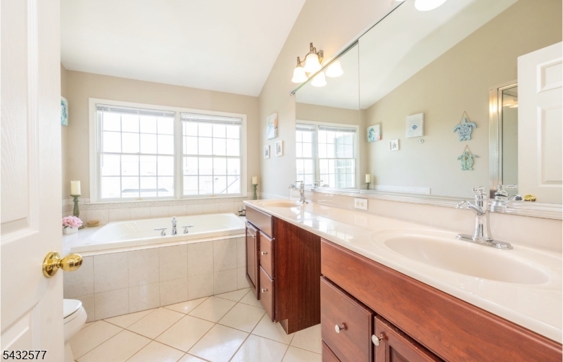 CRYSTAL SPRINGS - Residential