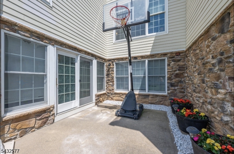 CRYSTAL SPRINGS - Residential