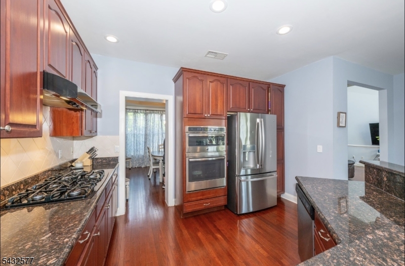 CRYSTAL SPRINGS - Residential