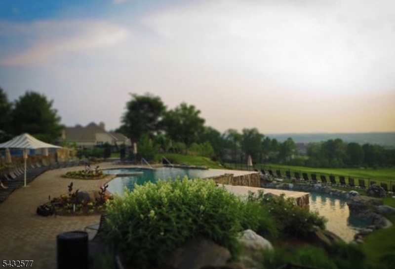 CRYSTAL SPRINGS - Residential
