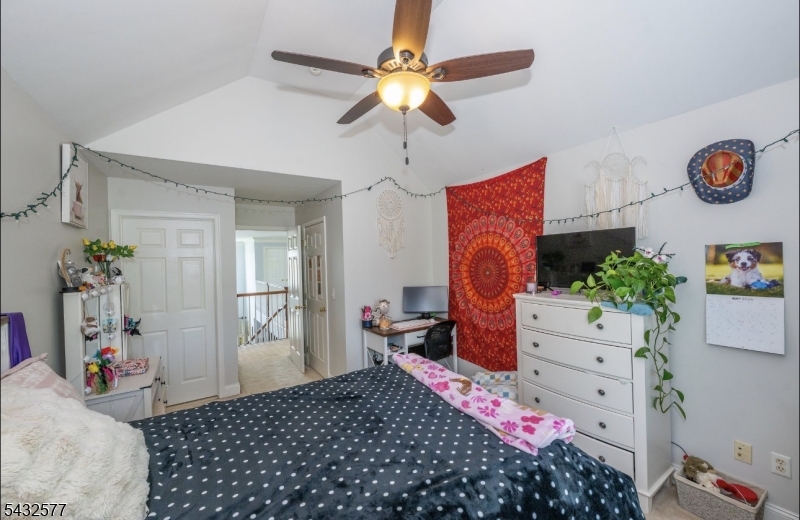 CRYSTAL SPRINGS - Residential