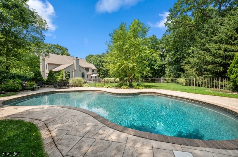 RIDGE RUN - Residential