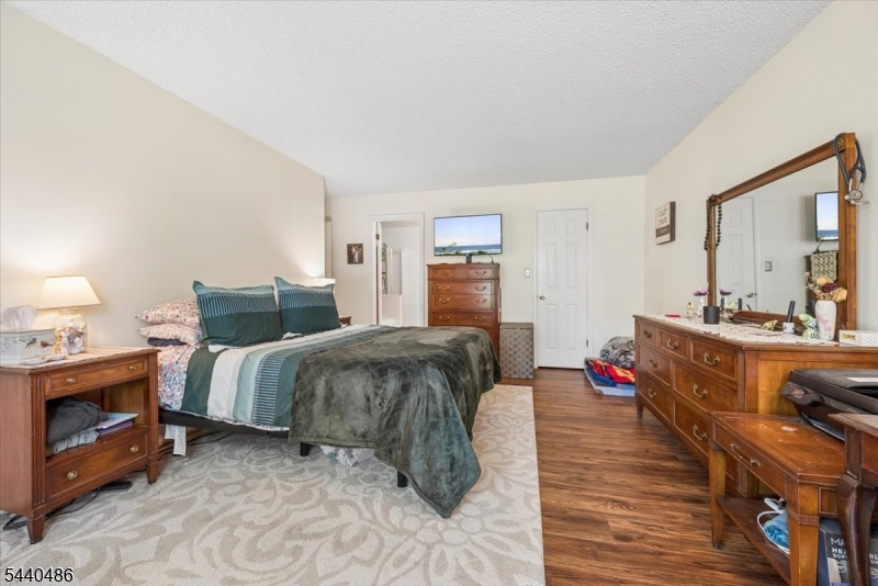 Cedar Brook - Residential