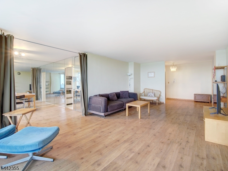 Claridge - Residential
