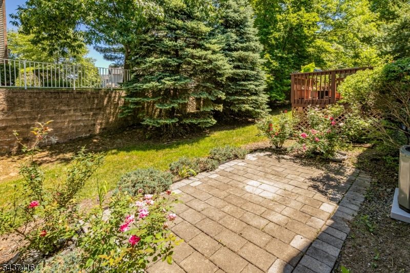 Montgomery Hills - Residential