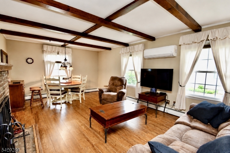 LAKE SWANNONOA - Residential