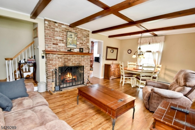 LAKE SWANNONOA - Residential
