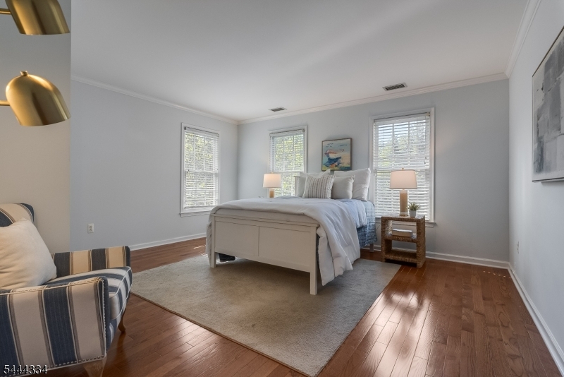 BROOKRACE - Residential