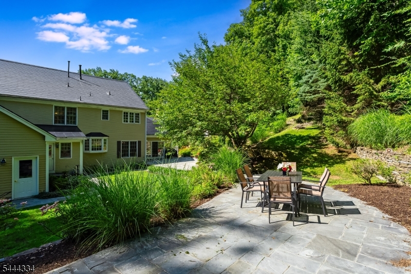 BROOKRACE - Residential