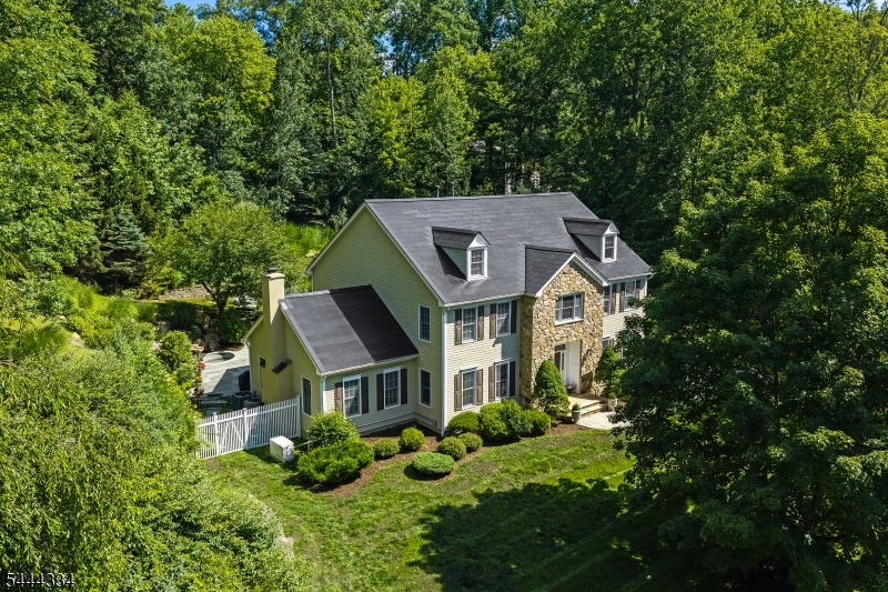 BROOKRACE - Residential