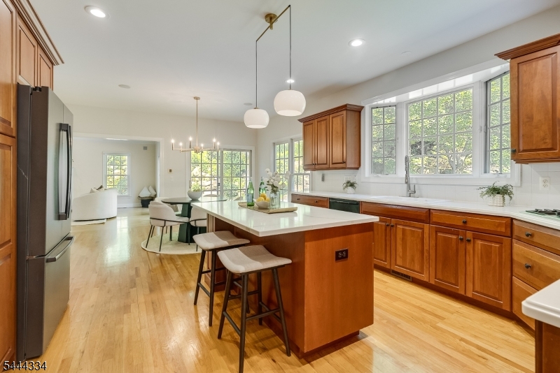BROOKRACE - Residential