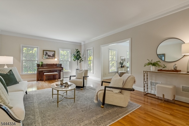 BROOKRACE - Residential