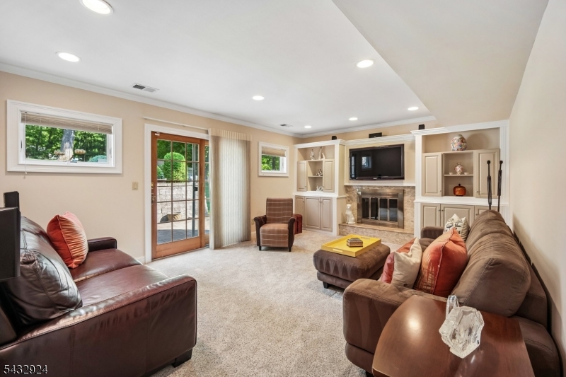 Riker Hill - Residential