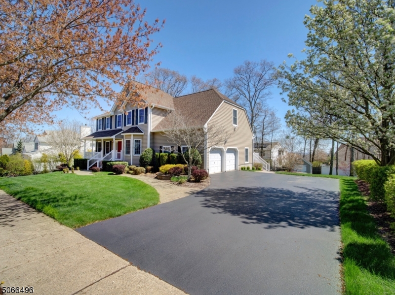 HUNTERS RIDGE - Residential