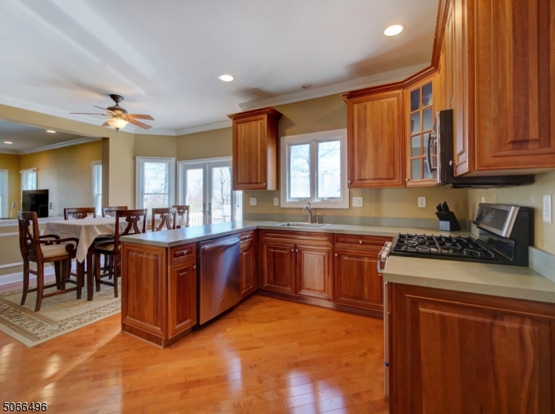 HUNTERS RIDGE - Residential