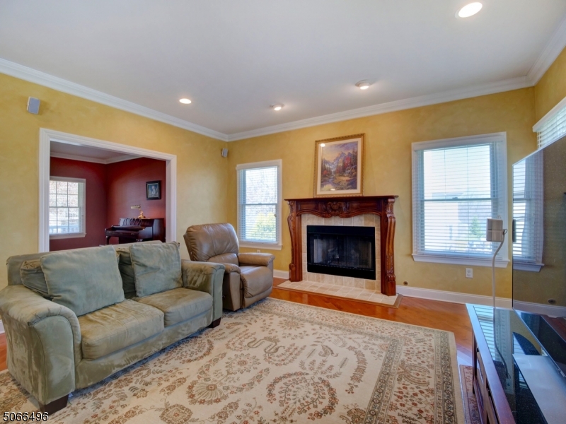 HUNTERS RIDGE - Residential