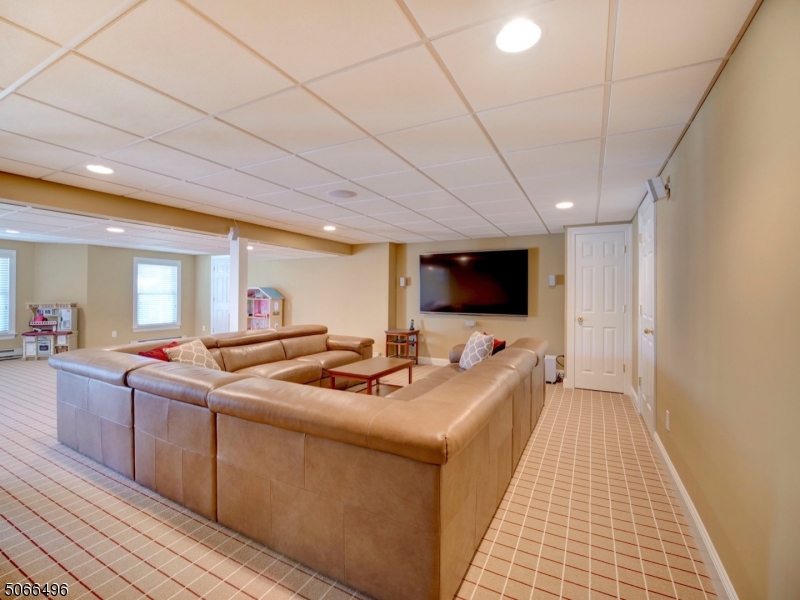 HUNTERS RIDGE - Residential