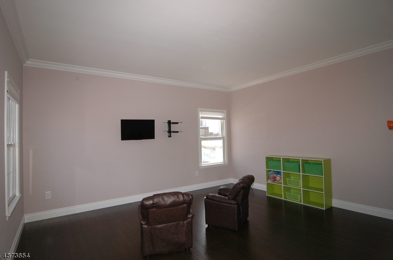 HUNTERS RIDGE - Residential