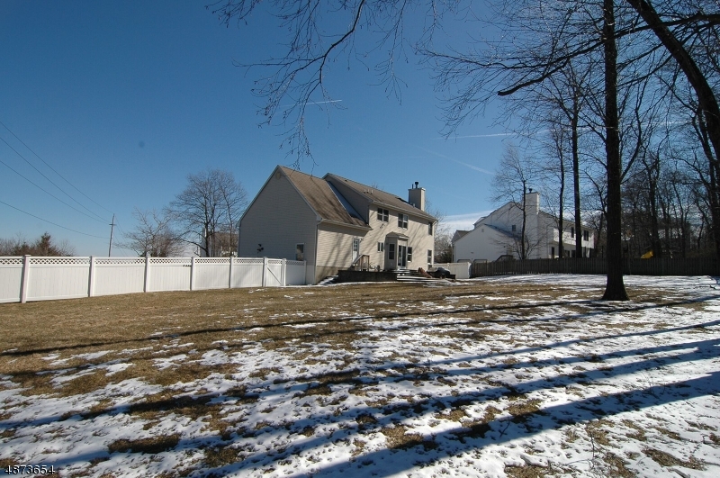 HUNTERS RIDGE - Residential